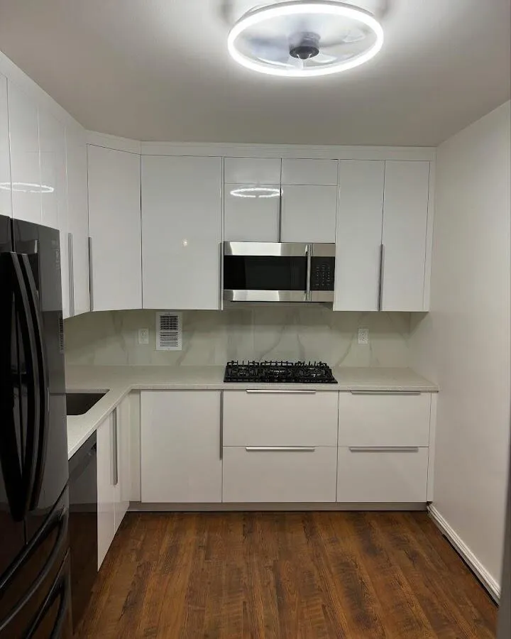 Renovated kitchen with quartz countertops in Iona